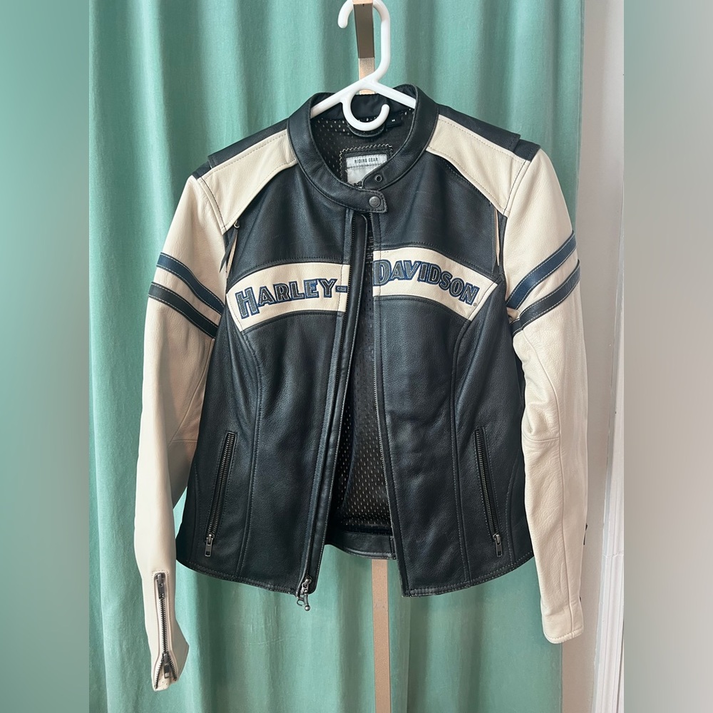 Harley Davidson Women’s Retro Leather Riding Jacket – Size M, Like New